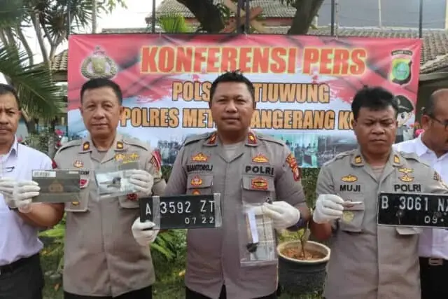 Polisi Tangkap 3 Penadah Dan 6 Pelaku Curanmor di Tangerang Polisi Tangkap 3 Penadah Dan 6 Pelaku Curanmor di Tangerang