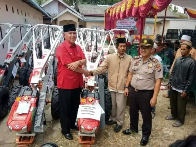 Ichsan Soelistio : Selama Periode 2014-2019 Sudah 148 Unit Alsintan di Bagikan Ichsan Soelistio : Selama Periode 2014-2019 Sudah 148 Unit Alsintan di Bagikan