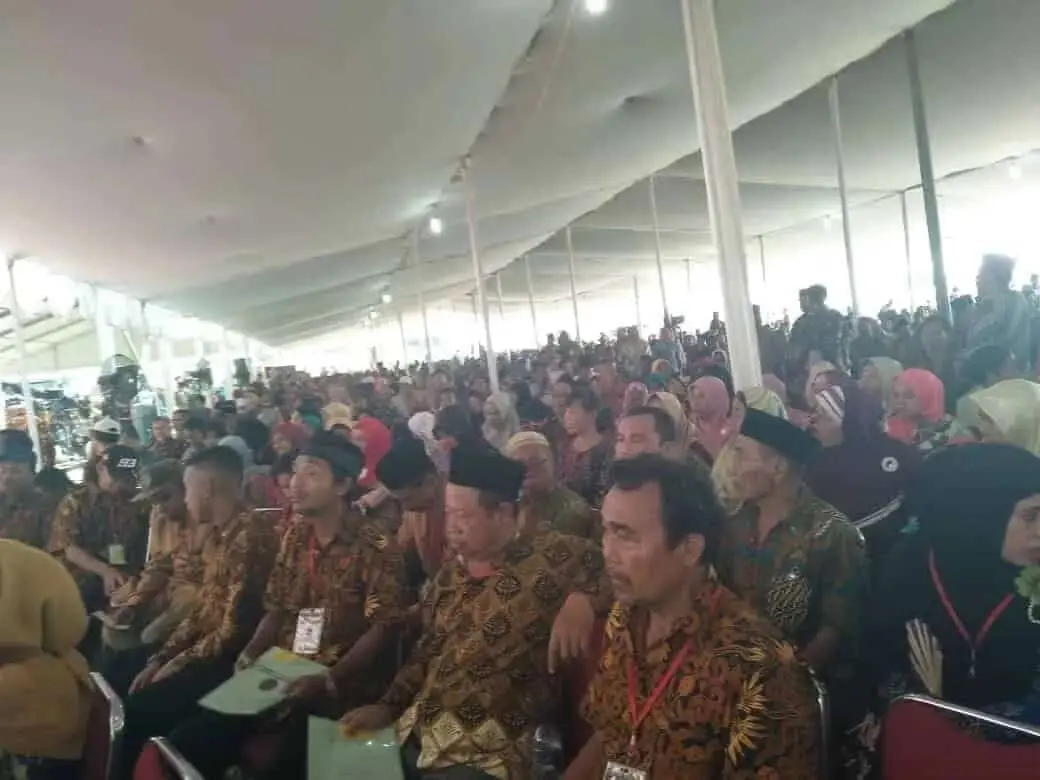 6000 Sertifikat PTSL Dibagikan ke-Warga Kota Tangerang 6000 Sertifikat PTSL Dibagikan ke-Warga Kota Tangerang