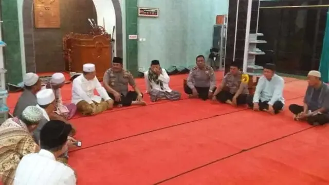 Subling Polsek Karawaci Jaga Iman dan Jaga Kondusifitas Wilayah Subling Polsek Karawaci Jaga Iman dan Jaga Kondusifitas Wilayah
