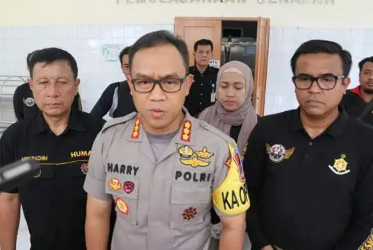 Bak Film Laga, Polisi Lumpuhkan Pencuri Mobil Dengan Timah Panas Bak Film Laga, Polisi Lumpuhkan Pencuri Mobil Dengan Timah Panas