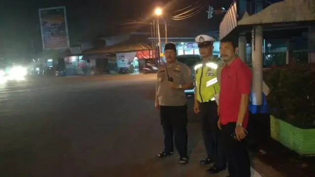 Semifinal Liga 2 : Polsek Karawaci Lakukan Pengamanan Suporter Pergi dan Pulang Semifinal Liga 2 : Polsek Karawaci Lakukan Pengamanan Suporter Pergi dan Pulang