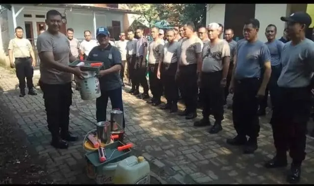 Polsek Cipondoh Gelar Baksos, Kapolsek : Teladani Kepemimpinan Nabi Polsek Cipondoh Gelar Baksos, Kapolsek : Teladani Kepemimpinan Nabi