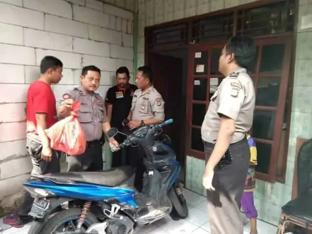 Remaja Bakar Diri, Polisi : Sigap Selamatkan Korban Remaja Bakar Diri, Polisi : Sigap Selamatkan Korban