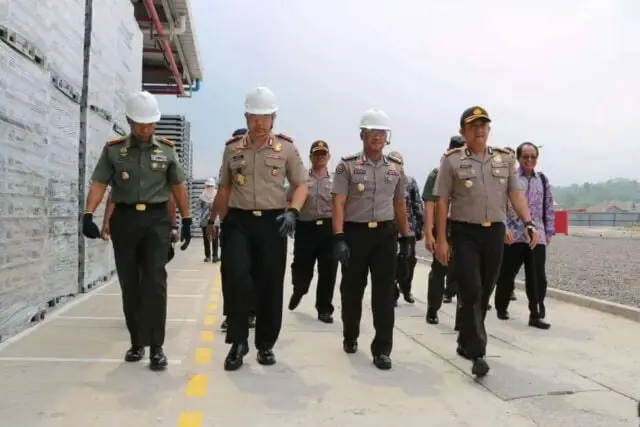 Kapolda Banten Dampingi Menteri Perindustrian Hadiri Peresmian PT. SRI Kapolda Banten Dampingi Menteri Perindustrian Hadiri Peresmian PT. SRI