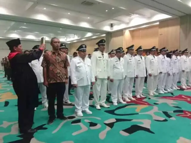 Ratusan Pegawai Pemkot Tangsel Dilantik Ratusan Pegawai Pemkot Tangsel Dilantik