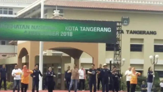 Peringati HKN, Jokowi Senam Bersama Masyarakat Tangerang Peringati HKN, Jokowi Senam Bersama Masyarakat Tangerang