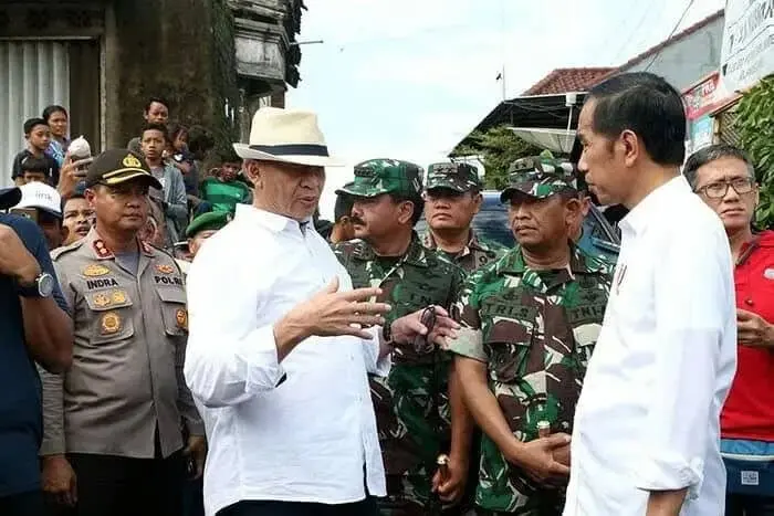 Tinjau Carita dan Labuan, Presiden Minta Penanganan Gerak Cepat