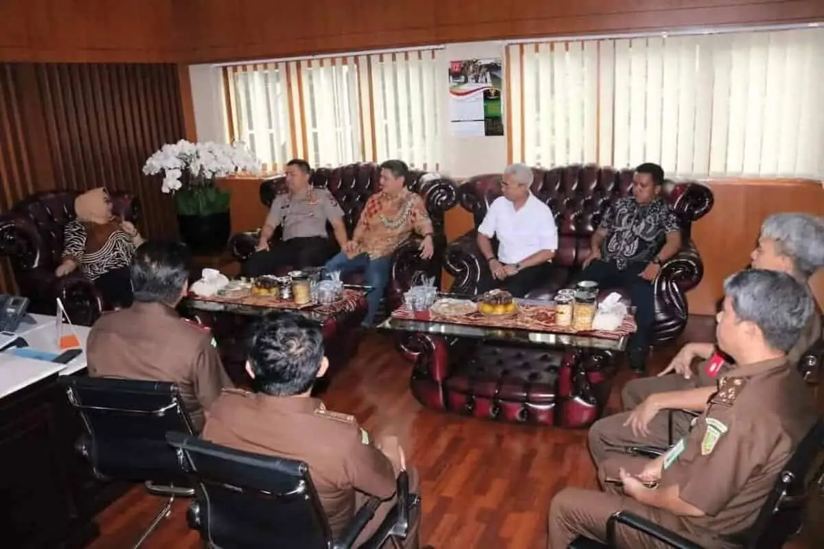 Pererat Silahturahmi, Kapolda Banten Kunker Ke Kajati Pererat Silahturahmi, Kapolda Banten Kunker Ke Kajati