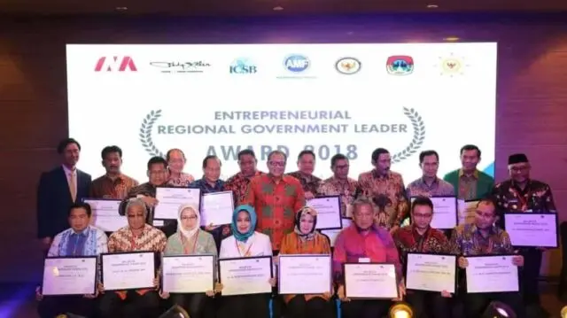 Airin Raih Walikota Entrepreneur Award 2018 Kategori Investasi Airin Raih Walikota Entrepreneur Award 2018 Kategori Investasi