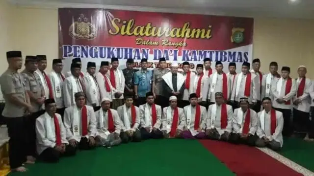 36 Da'i Kamtibmas di Kukuhkan Polsek Benteng 36 Da'i Kamtibmas di Kukuhkan Polsek Benteng