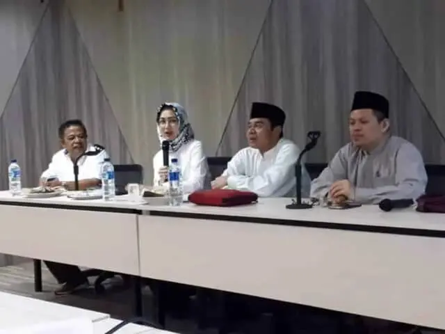 Pelatihan Pemuda Pelopor Masjid, Airin : Remaja Itu Rajin Sholat Berjamaah di Masjid Pelatihan Pemuda Pelopor Masjid, Airin : Remaja Itu Rajin Sholat Berjamaah di Masjid