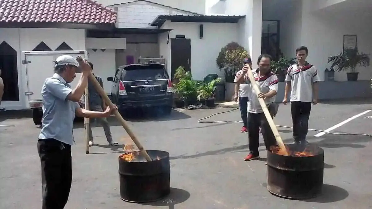 Jelang Akhir Tahun, Berbagai Barang Bukti Dimusnahkan Kejari Kota Tangerang Jelang Akhir Tahun, Berbagai Barang Bukti Dimusnahkan Kejari Kota Tangerang