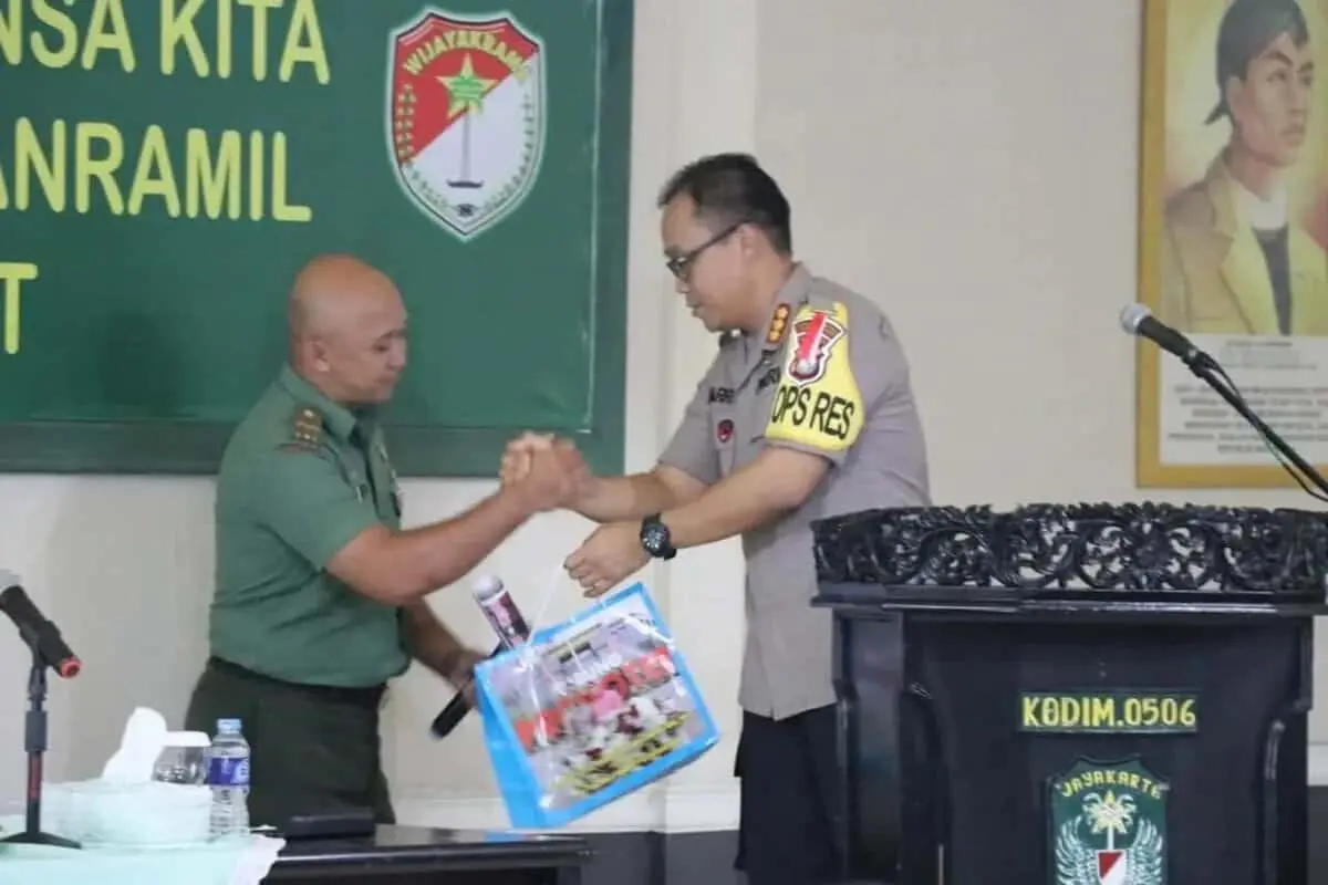 Apel Danramil dan Babinsa Kodim 05/06 Tangerang, Kapolres : TNI-Polri Netral di Pemilu 2019 Apel Danramil dan Babinsa Kodim 05/06 Tangerang, Kapolres : TNI-Polri Netral di Pemilu 2019