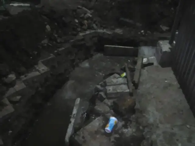 Dikeluh Warga, Proyek Drainase Diduga Buat Bocor Pipa PDAM Dikeluh Warga, Proyek Drainase Diduga Buat Bocor Pipa PDAM