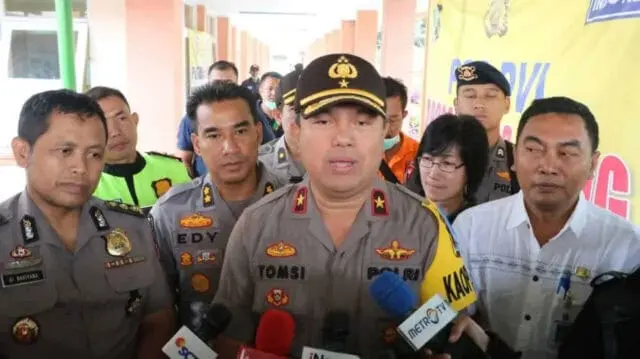 Kunjungi RSUD Berkah, Kapolda Banten Minta DVI Cepat Identifikasi Korban Kunjungi RSUD Berkah, Kapolda Banten Minta DVI Cepat Identifikasi Korban