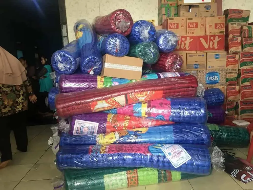 Moeldoko Kirim 2 Truk Bantuan Korban Tsunami Selat Sunda Moeldoko Kirim 2 Truk Bantuan Korban Tsunami Selat Sunda