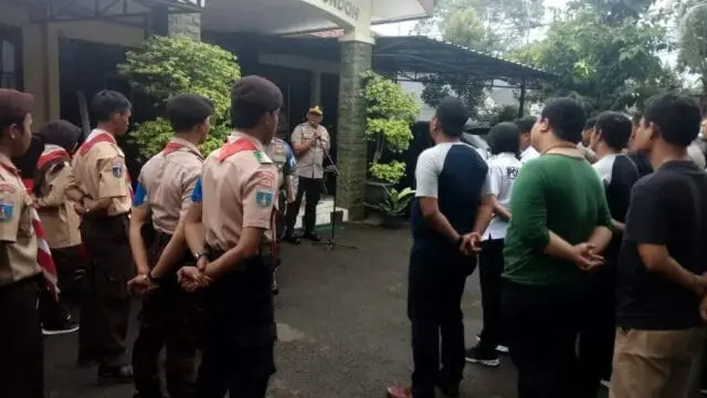 Pesan Kapolsek Cipondoh pada Pasukan Pengamanan Malam Tahun Baru 2019 Pesan Kapolsek Cipondoh pada Pasukan Pengamanan Malam Tahun Baru 2019