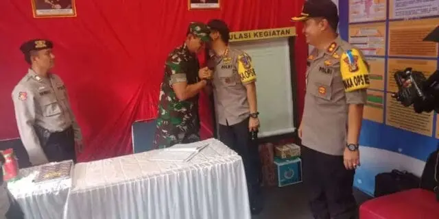 Jelang Malam 2019, Dandim Bersama Kapolres Pantau Pos Moderland Kota Tangerang Jelang Malam 2019, Dandim Bersama Kapolres Pantau Pos Moderland Kota Tangerang