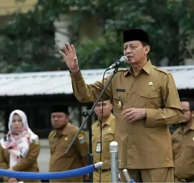 Wahidin Halim Ajak Pegawai Gemar Bersedekah Wahidin Halim Ajak Pegawai Gemar Bersedekah
