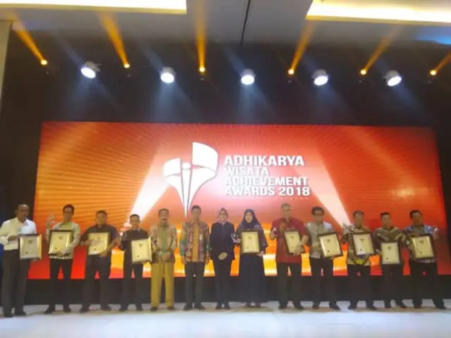 Pemkot Tangsel Anugerahkan Achievement Award 2018 Sektor Wisata Pemkot Tangsel Anugerahkan Achievement Award 2018 Sektor Wisata