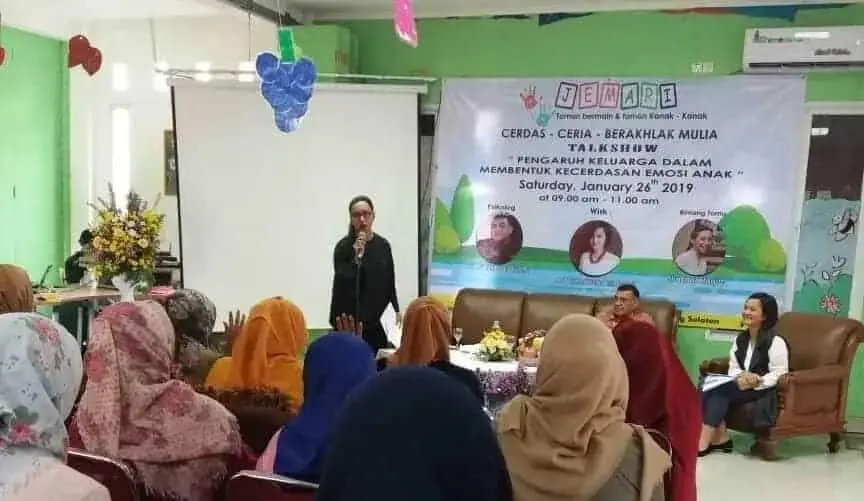 Kecerdasan Anak Dipengaruhi Keluarga Kecerdasan Anak Dipengaruhi Keluarga