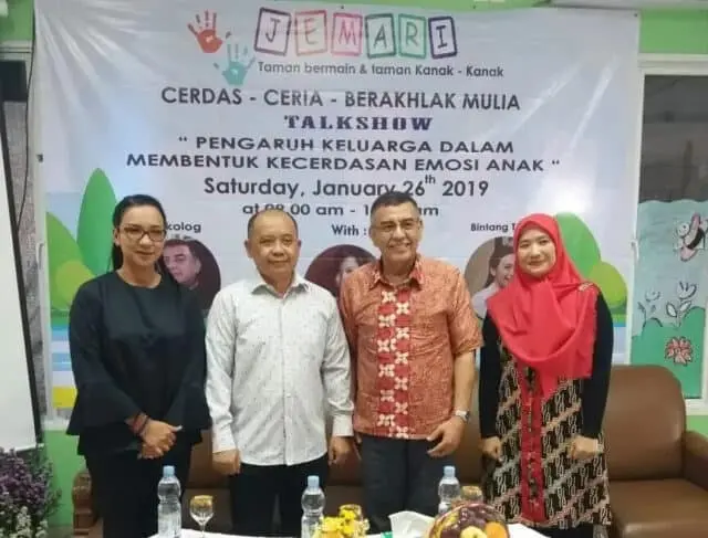 Kecerdasan Anak Dipengaruhi Keluarga Kecerdasan Anak Dipengaruhi Keluarga