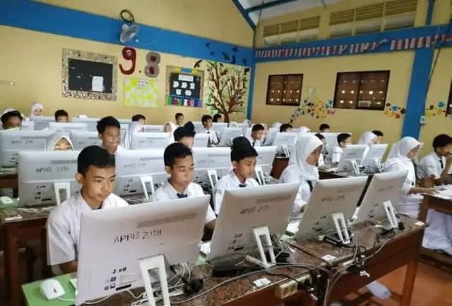 Dindikbud Tangsel Gelar Simulasi UNBK Tingkat SMP Dindikbud Tangsel Gelar Simulasi UNBK Tingkat SMP