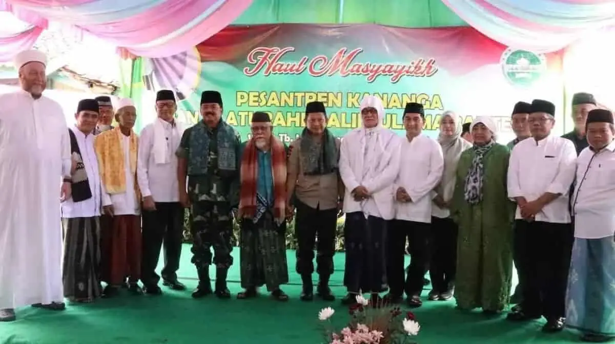 Haul Masyayikh dan Reuni Ulama se Banten di Pesantren Kananga Haul Masyayikh dan Reuni Ulama se Banten di Pesantren Kananga