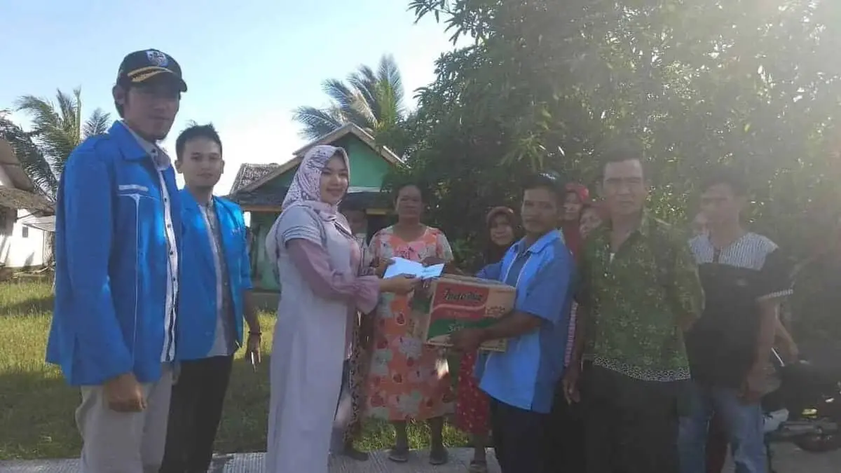 KNPI Kota Tangerang Salurkan Donasi Bagi Korban Tsunami dan Banjir Pandeglang KNPI Kota Tangerang Salurkan Donasi Bagi Korban Tsunami dan Banjir Pandeglang