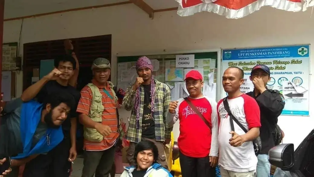 Cerita Relawan Cantik Diantara Ratusan Relawan di Tsunami Banten