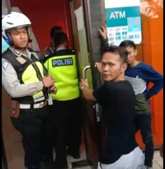 Polisi Patroli Gagalkan Pembobol Mesin ATM di Serang Polisi Patroli Gagalkan Pembobol Mesin ATM di Serang