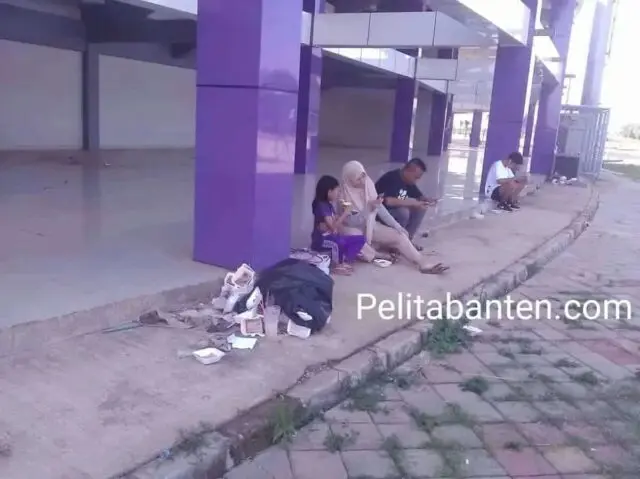 Sangat Disayangkan, Stadion Kelapa Dua Minim Fasilitas Kebersihan dan Tak Terurus Sangat Disayangkan, Stadion Kelapa Dua Minim Fasilitas Kebersihan dan Tak Terurus