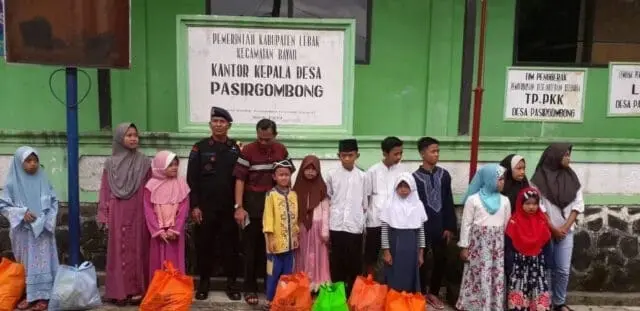 Satbrimobda Banten Salurkan ZIS ke Lebak Satbrimobda Banten Salurkan ZIS ke Lebak