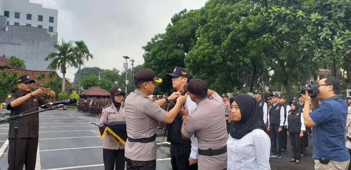 Pokdar Kamtibmas Milenial Dikukuhkan Kapolres Metro Tangerang Kota Pokdar Kamtibmas Milenial Dikukuhkan Kapolres Metro Tangerang Kota