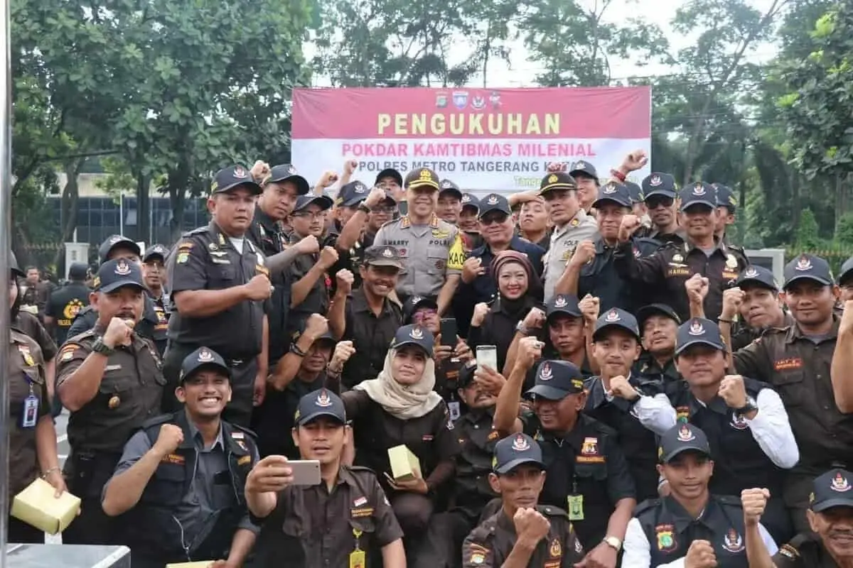 Pokdar Kamtibmas Milenial Dikukuhkan Kapolres Metro Tangerang Kota Pokdar Kamtibmas Milenial Dikukuhkan Kapolres Metro Tangerang Kota