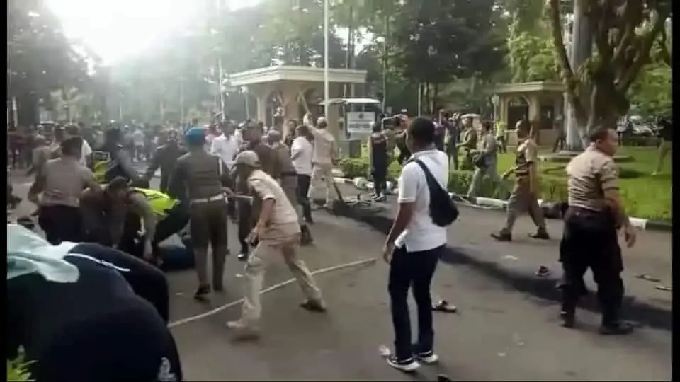 FAM Tangerang Kecam Keras Tindakan Represif Satpol PP Kota Tangerang FAM Tangerang Kecam Keras Tindakan Represif Satpol PP Kota Tangerang