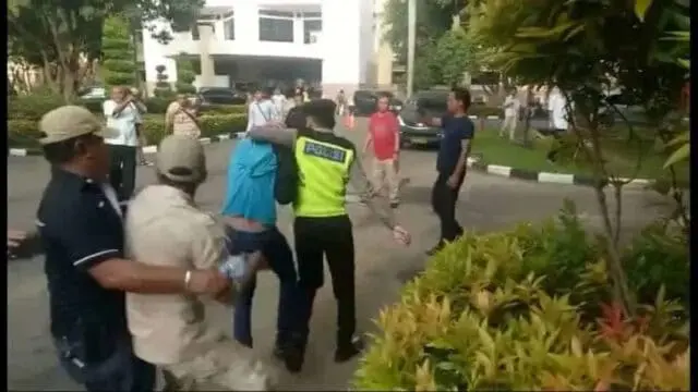 FAM Tangerang Kecam Keras Tindakan Represif Satpol PP Kota Tangerang FAM Tangerang Kecam Keras Tindakan Represif Satpol PP Kota Tangerang