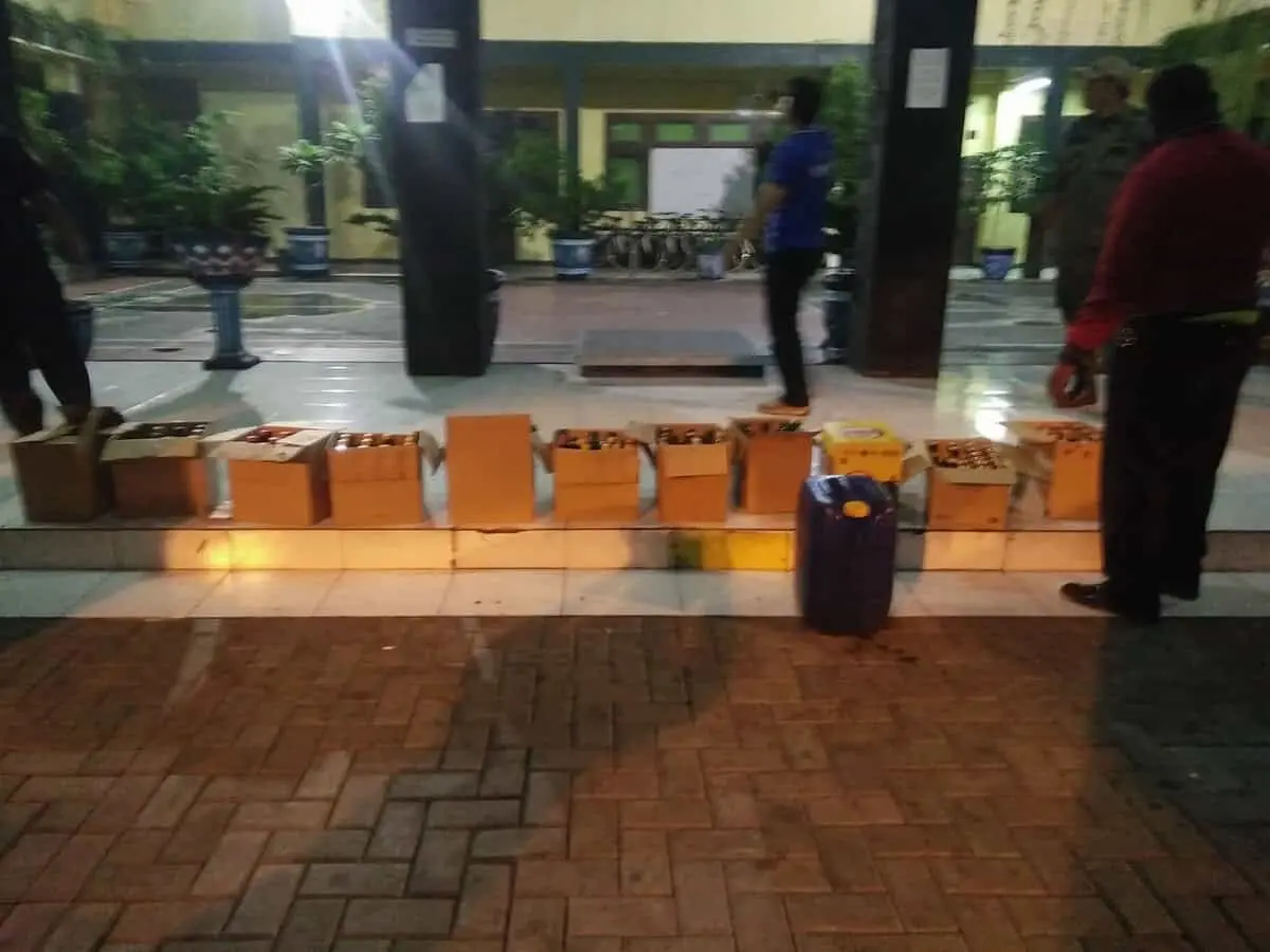 Ratusan Miras dan 12 Pasangan Dijaring Satpol PP Kota Tangerang