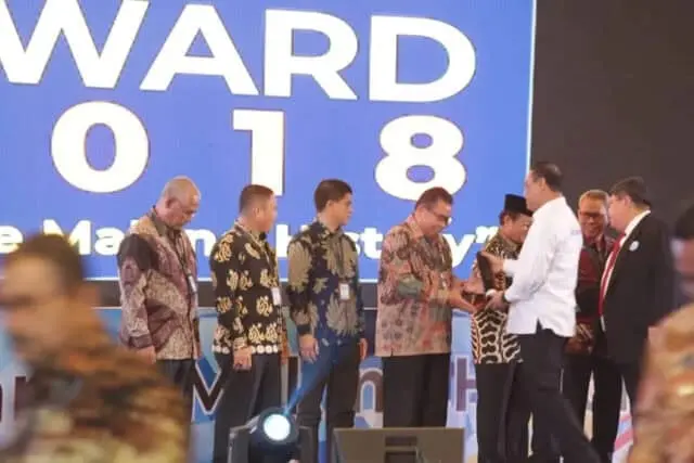 Banten Raih Penghargaan Predikat B Pelayanan Publik 2018 dari Kemenpan RB Banten Raih Penghargaan Predikat B Pelayanan Publik 2018 dari Kemenpan RB