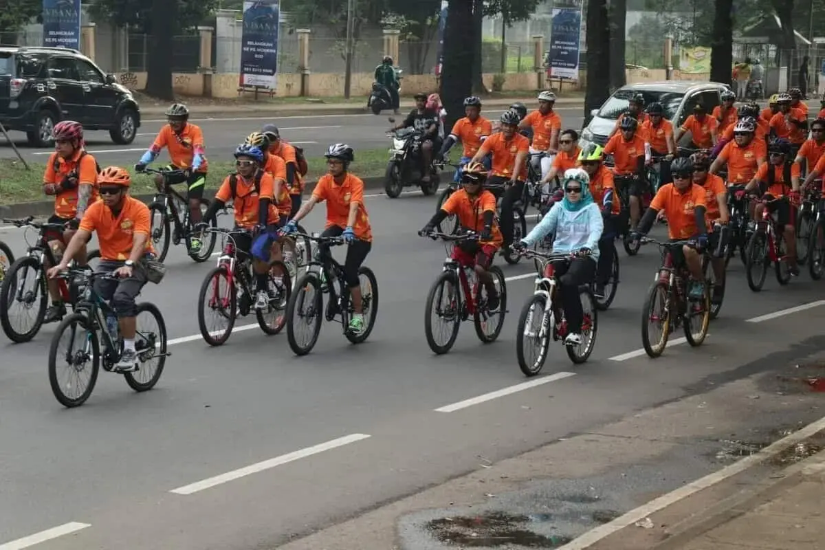 Walikota Tangsel Gowes Sepeda di Hari Amal Bakti ke-73 Walikota Tangsel Gowes Sepeda di Hari Amal Bakti ke-73