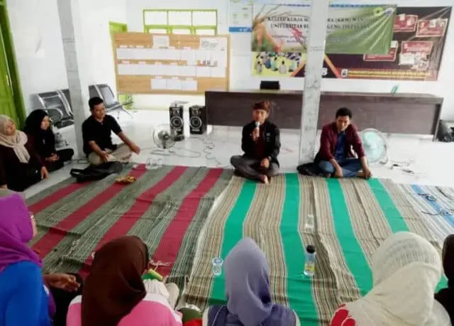 Pelatihan Pupuk Alami KKM Mandiri Untirta, Jaro Ruhandi: Pertanian Alami Menjalin Hubungan Antar Manusia dengan Allah dan Alam Pelatihan Pupuk Alami KKM Mandiri Untirta, Jaro Ruhandi: Pertanian Alami Menjalin Hubungan Antar Manusia dengan Allah dan Alam