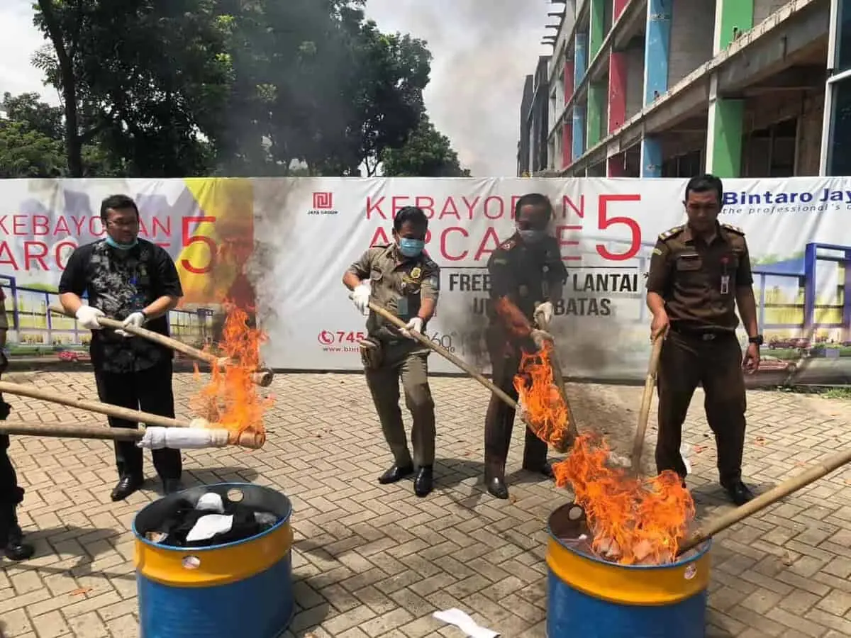 Kejari Tangsel Musnahkan Seratus Perkara BB Pidum Kejari Tangsel Musnahkan Seratus Perkara BB Pidum