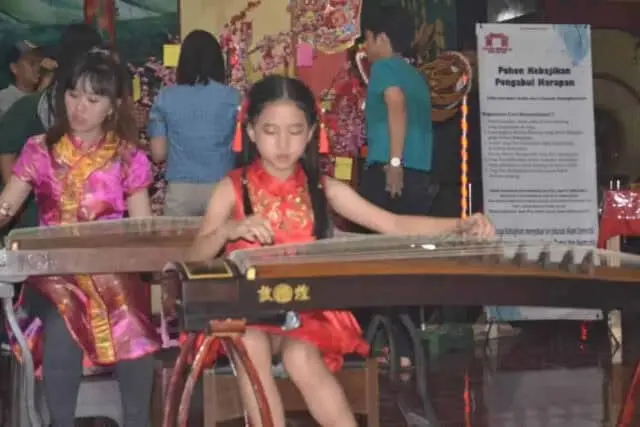 Musik Ghu Zen Iringi Malam Perayaan Imlek di Vihara Nimmala Musik Ghu Zen Iringi Malam Perayaan Imlek di Vihara Nimmala