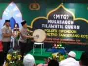 MTQ Tropi Kapolsek, Warga : Baru ini Lomba MTQ Dikantor Polisi MTQ Tropi Kapolsek, Warga : Baru ini Lomba MTQ Dikantor Polisi