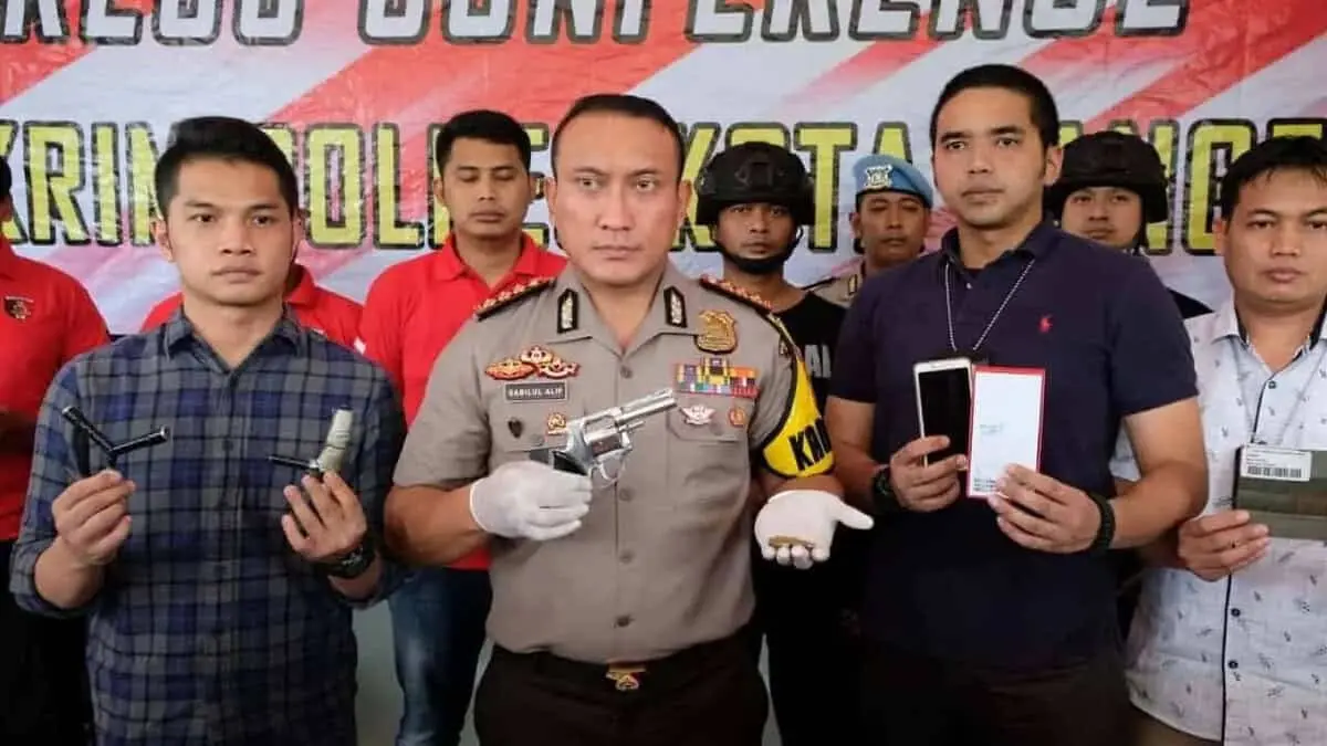 Rampok Bersenpi Dibekuk, 2 Tersangka Dihadiahi Timah Panas Rampok Bersenpi Dibekuk, 2 Tersangka Dihadiahi Timah Panas