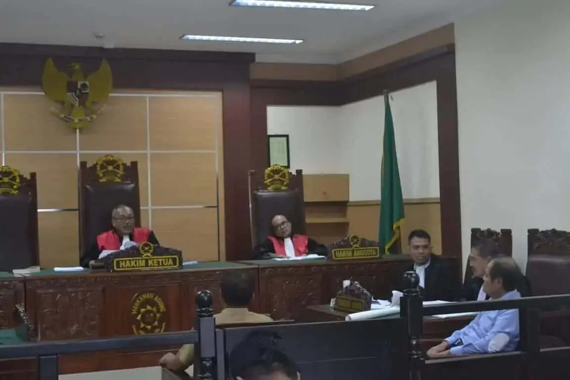 Fakta Baru Sidang Perbaikan Jalan Sungai Turi, Saksi Beratkan Terdakwa Tjeng Jung Sen Fakta Baru Sidang Perbaikan Jalan Sungai Turi, Saksi Beratkan Terdakwa Tjeng Jung Sen