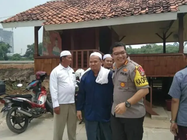 Kapolres Metro Tangerang Kota Sambangi Kediaman Tokoh Agama Kapolres Metro Tangerang Kota Sambangi Kediaman Tokoh Agama