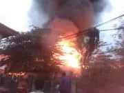 Pasar Anyar Kebakaran, Pedagang Panik Ada Letupan Keras Pasar Anyar Kebakaran, Pedagang Panik Ada Letupan Keras