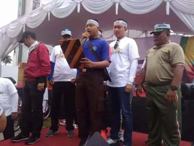 Kapolres Serang, Semarakkan Jalan Santai Dan Senam Kolosal Kapolres Serang, Semarakkan Jalan Santai Dan Senam Kolosal